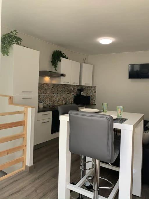Le Cocon T2 Duplex 24 M2 Lägenhet Niort Exteriör bild